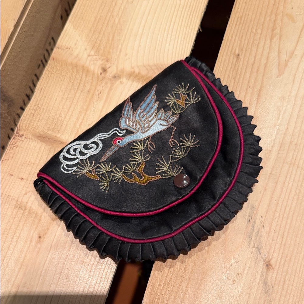 Vintage Embroidered Black Clutch